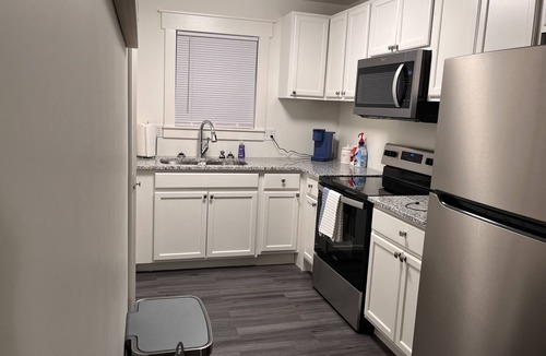 Tuscaloosa House | Spacious Family Home Close to University of Alabama Sleeps up to 9 People!