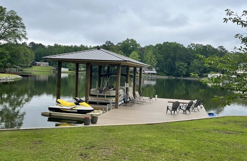 Jacksons' Gap House | SPACIOUS Lakefront Family Retreat on Lake Martin