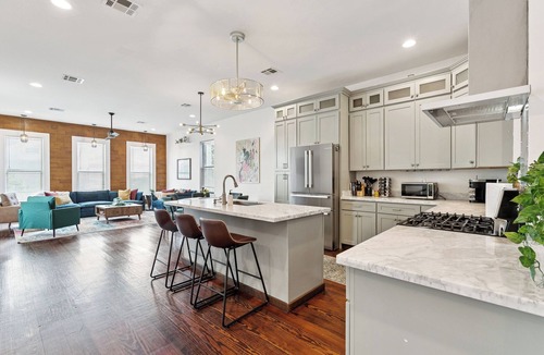 Saint Claude House | Spacious NOLA Escape Free Easy Parking Near French Quarter Back Patio