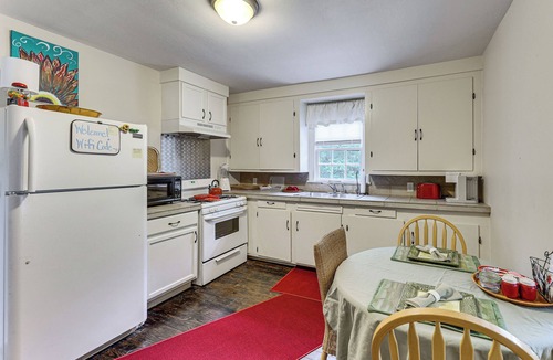 Tuskegee House | Spacious Retreat, 2 Mi to Tuskegee University