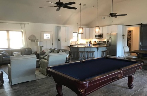 Dadeville House | Spacious Waterfront Home in Blue Creek Area