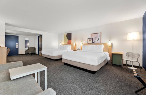 Gulf Hills Hotel | Spark by Hilton Biloxi Ocean Springs
