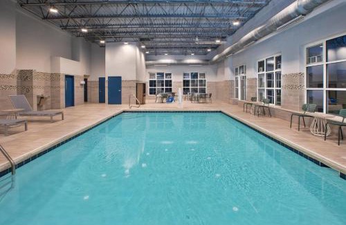 Walker Hotel | Spark by Hilton Walker Grand Rapids North