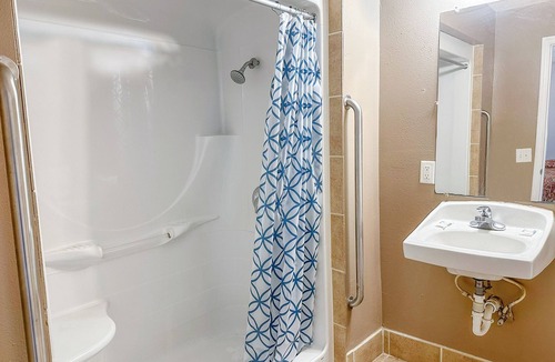 Sparta Hotel | Sparta Seven Motel By OYO near Milledgeville
