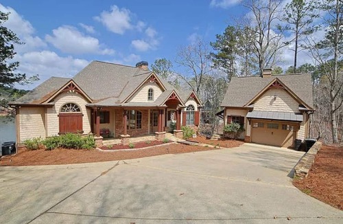 Wedowee House | Spectacular 4-bedroom house on beautiful Lake Wedowee