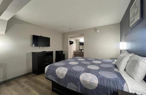 Griffin Hotel | Speedway Inn & Suites