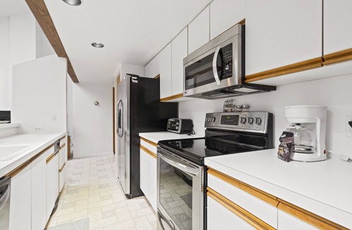 Petoskey House | Spring Lake 17 - BIKE - Little Traverse Wheelway! Short Drive to Ski Hills!