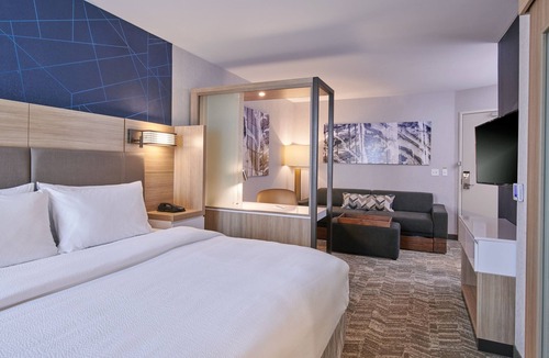 Dearborn Hotel | SpringHill Suites by Marriott Detroit Dearborn