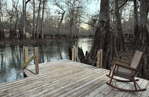 Branford House | Springside Manor: Ichetucknee Riverfront 3450sqft-Sleeps 16 with bunkhouse addon