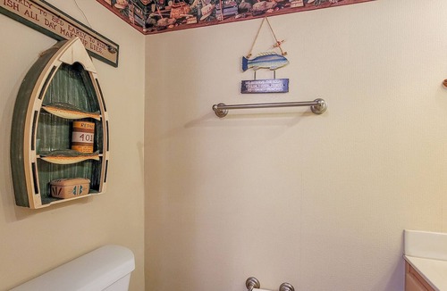Crescent City Condo | St Johns River Townhome, 2BR/1.5BA, Pool/River Vw