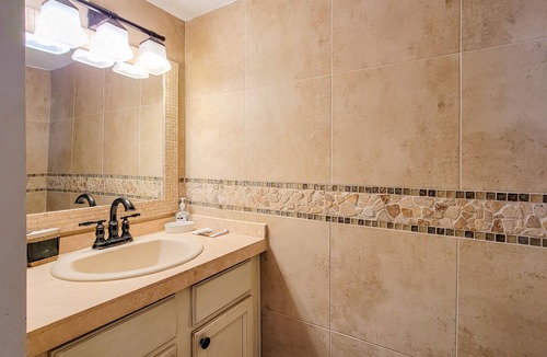 Welaka Condo | St Johns River Townhome, 2BR/1.5BA, Fish Nr Patio