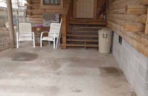 Saint Rose Apartment | St Rose Log Cabin apartment near Airport