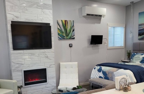 Church Street Cottage | Stay in a an Urban Oasis