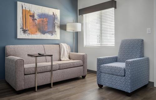 LaGrange Hotel | stayAPT Suites LaGrange