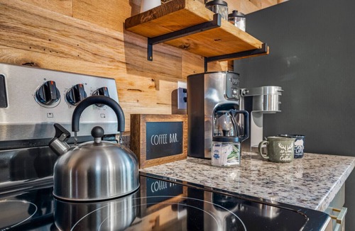 Mentone Cabin | “Stayawhile” and enjoy private hot tub & game room