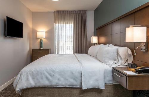 Montgomery Hotel | Staybridge Suites Montgomery - Downtown by IHG