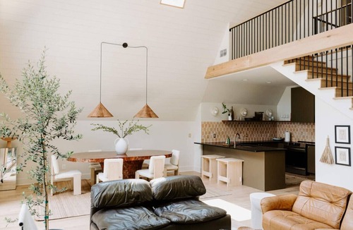 Saint Andrews House | Stayframe: a designer getaway with mountain views