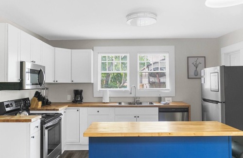 Birmingham House | Steel City Retreat | Minutes to Downtown B'ham