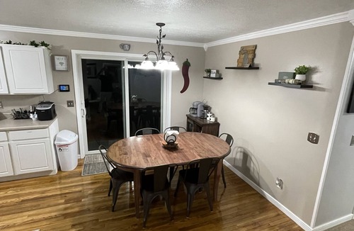 Michaywe House | Stellar’s Place -Brand New Hot Tub, King Bed, Conveniently Located, Clean, Games