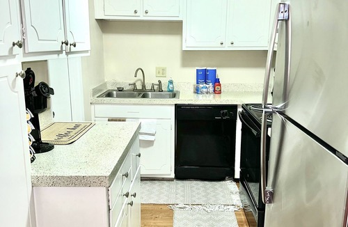Fondren House | Steps from Fondren’s Favorite Spots: 5 minutes from Hospital’s