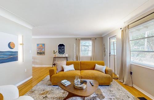 Mount Dora House | Steps to Dtwn! Dog-Friendly 'Mount Dorable' Haven