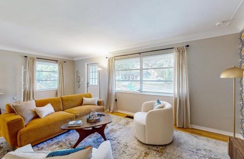 Mount Dora House | Steps to Dtwn! Dog-Friendly 'Mount Dorable' Haven