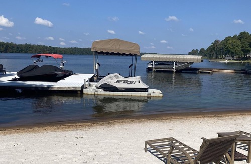 White Plains Cottage | StoneRidge Sanctuary Beautifully located on the Richland Creek side of the lake!