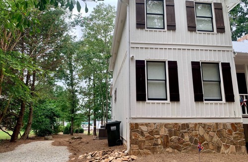 White Plains Cottage | StoneRidge Sanctuary Beautifully located on the Richland Creek side of the lake!