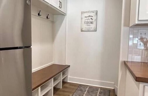 Groveoak Apartment | Studio Apartment with Office Space at Lake Guntersville - Scottsboro, AL
