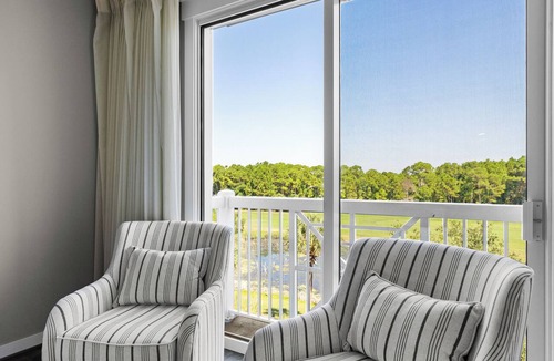 Baytowne Wharf Condo | Studio Condo in Luxe Sandestin Resort w/Balcony, Pool, + Walk to Baytowne Wharf