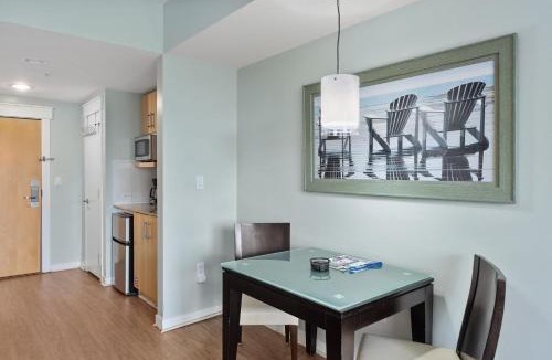 Baytowne Wharf House | Studio Condo in Luxe Sandestin Resort w Balcony Pool Walk to Baytowne Wharf