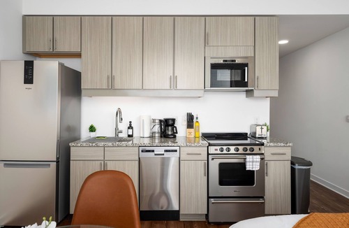 Avondale Apartment | Studio Haven in Magic City! l Private Balcony!