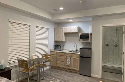Northside Apartment | Studio in popular Northshore, 1.2 miles to Ross's Landing