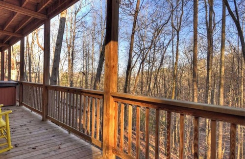 Blue Ridge Cabin | Stunning fall views! Private, easy access, just minutes to downtown Blue Ridge!