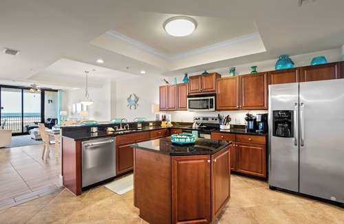 Dauphin Island Condo | Stunning gulf-front condo with indoor & outdoor pool