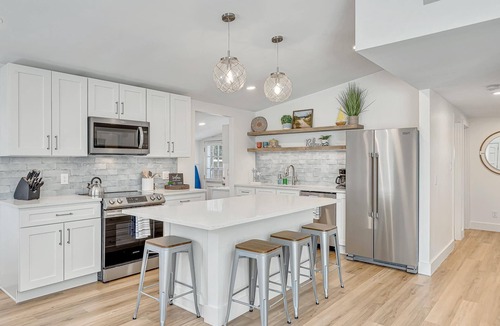 St. Augustine South House | Stunning Waterview! Beach and Downtown only 10min away. Boat ramp 1/4 mile away.
