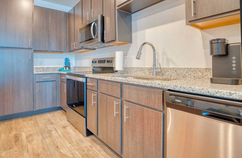 Gainesville Apartment | Stylish 1BR Apartment Ideal for Medical & University Visitors