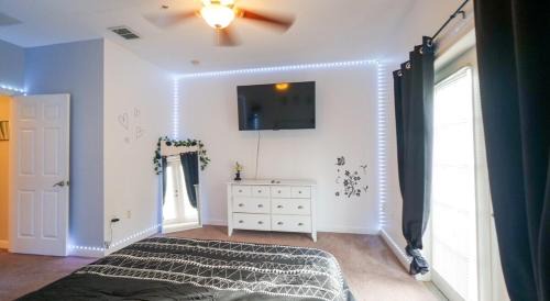 Casselberry House | Stylish and cozy townhome!