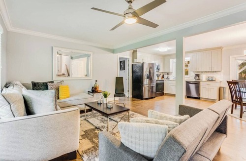 Decatur House | Stylish Atlanta Home 6BR Sleeps 12