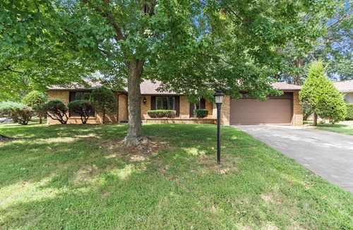 Springfield House | Stylish & Comfortable 4-bedroom Retreat in safe and quiet Southside Springfield