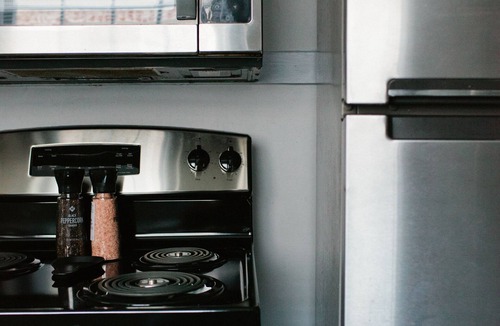 Montgomery Apartment | Stylish Cozy 2BR | Cloverdale & Pet-Friendly Stay