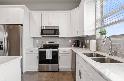 Youngsville House | Sugarcane House KING Beds Near Sports Complex Luxe