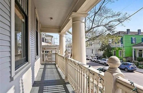 Lower Garden District House | SUMMER BLOCKBUSTER - FULLY FURNISHED SUMMER RENTAL WITH IDEAL LOCATION