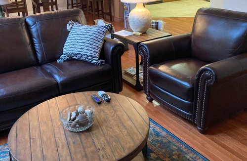 Demorest House | Summer Discount! River & creek, waterfall, hot tub, fire pit, dogs OK