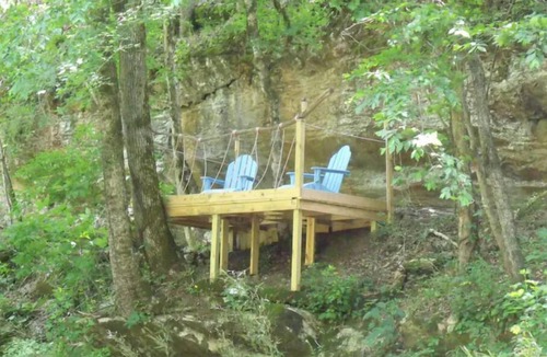 Ashville Cabin | Summertime and the living is easy at the bearclaw