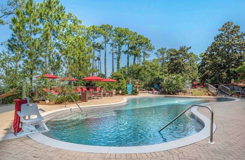 Sandestin Hotel | Sun-Drenched 2-Bath Suite w/Full Kitchen: 1.7 mi to Miramar Beach Sands
