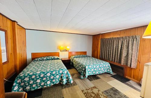 Cadillac Hotel | Sun N Snow Hotel