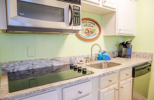 Tybee Island Condo | Sun, Sand and Pool : Condo at Savannah, Tybee
