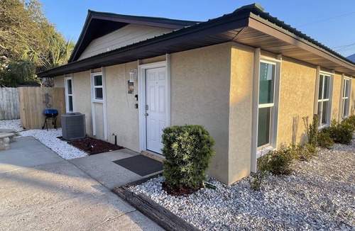 Bid-a-wee Beach House | 🌊 “Sun, sand, and a deal you don’t want to miss—let’s get you to the beach!”