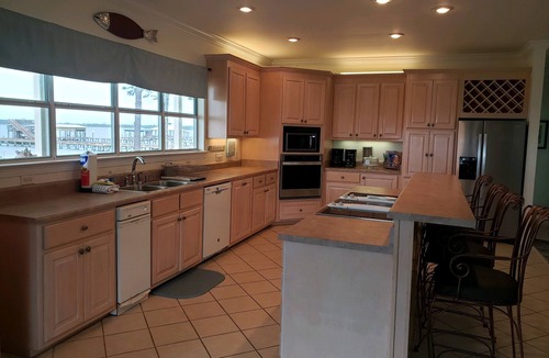 Josephine House | Sunny and Spacious. Quiet Waterfront Home Perf 4 Big Families/Boat Lovers&Kids